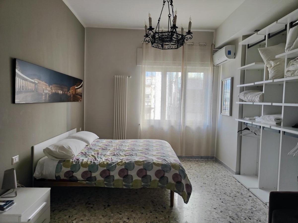 La Dimora Dell'Avvocato Apartment Наполи Екстериор снимка