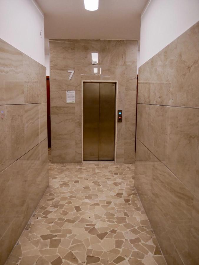 La Dimora Dell'Avvocato Apartment Наполи Екстериор снимка