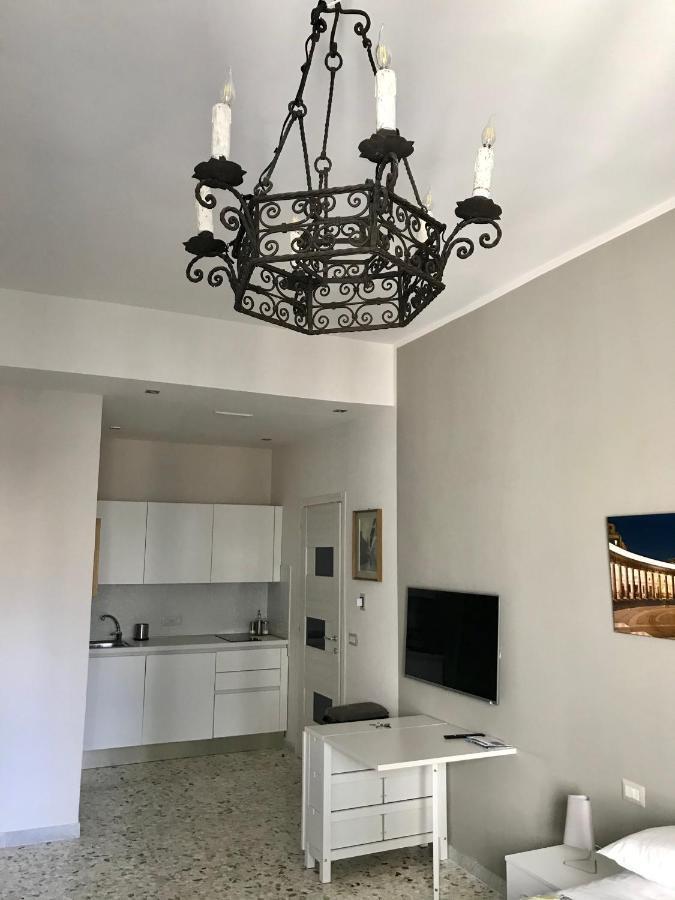 La Dimora Dell'Avvocato Apartment Наполи Екстериор снимка