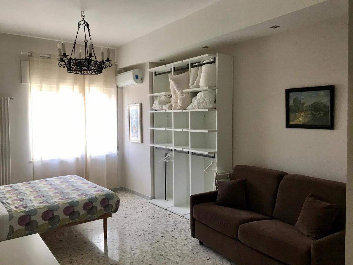 La Dimora Dell'Avvocato Apartment Наполи Екстериор снимка