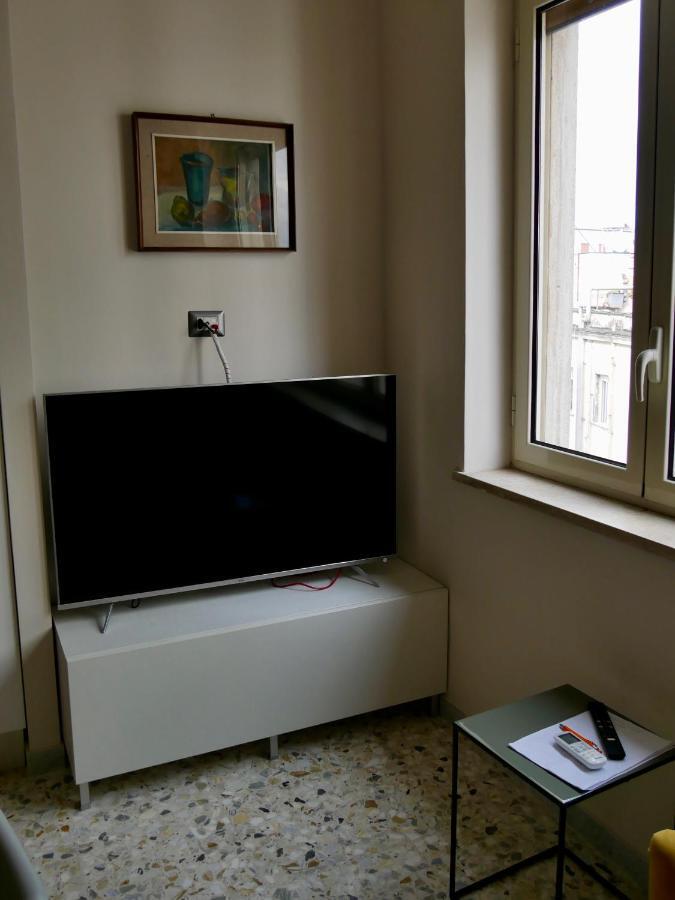 La Dimora Dell'Avvocato Apartment Наполи Екстериор снимка